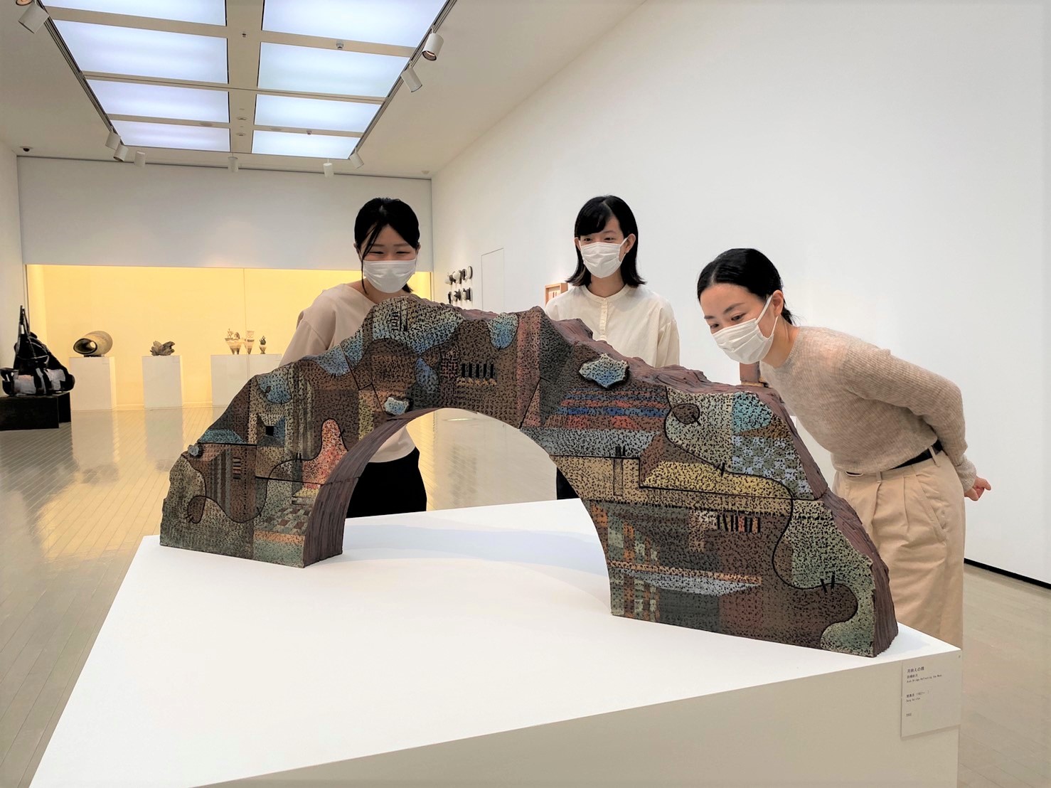 「臺灣當代陶瓷的力量」特展為日本觀眾展現臺灣陶藝風華，讓臺日雙方情誼，因藝術而美好。